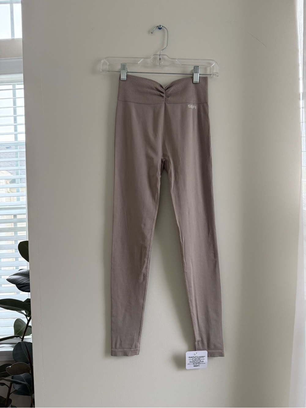SEFI Butterluxe Ruched Waist Full Length Leggings XS- NWT